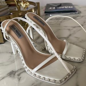 Steve Madden white heel with shiny balls